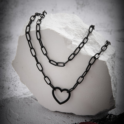 Exaggerated Punk Simple Style Irregular Heart Shape Alloy Iron Hollow Out Women's Necklace