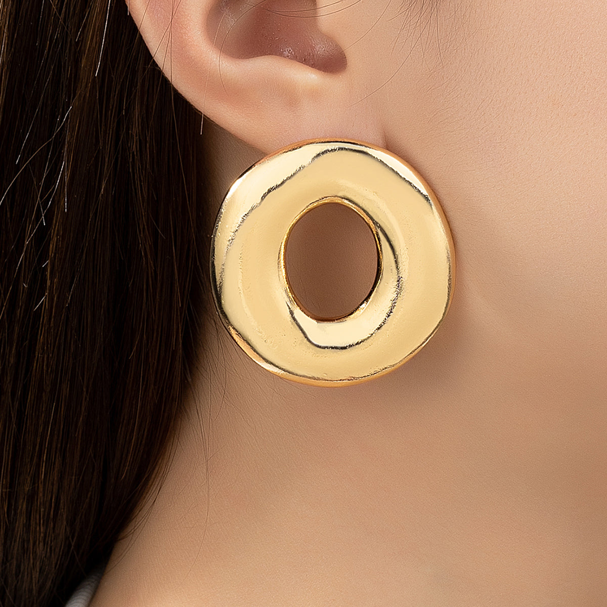 1 Pair Simple Style Streetwear Commute Oval Plating Alloy 14k Gold Plated Ear Studs