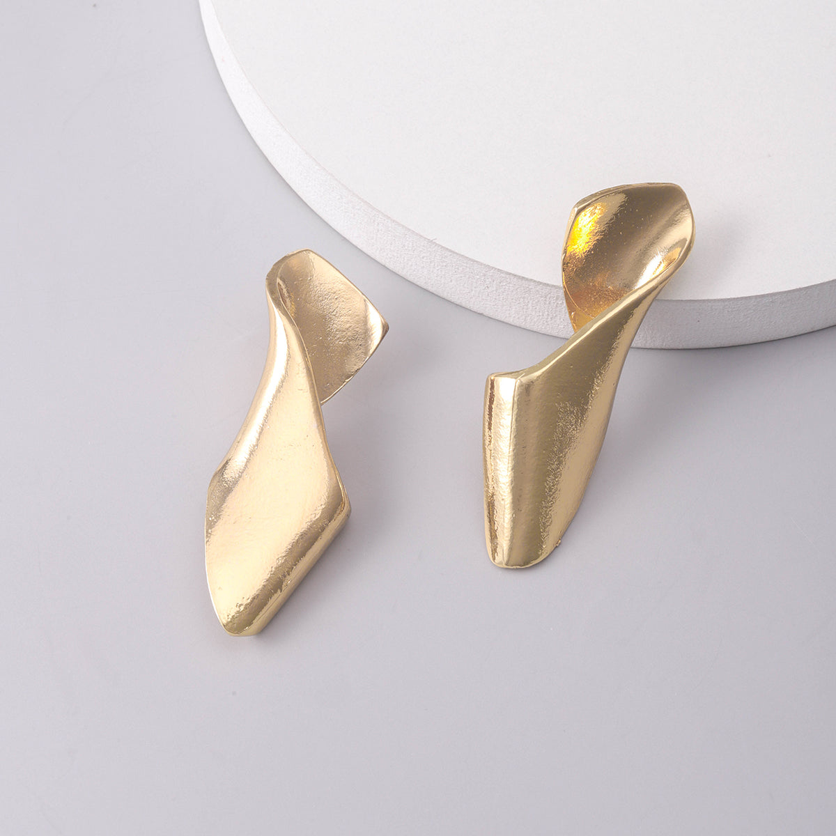 1 Pair Nordic Style Novelty Geometric Solid Color Irregular Plating Alloy Gold Plated Silver Plated Ear Studs
