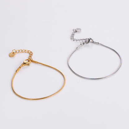Elegant Simple Style Solid Color Stainless Steel Plating 18k Gold Plated Bracelets