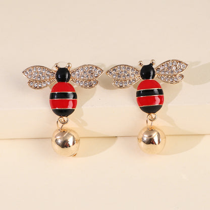 Hot Sales New Symmetrical Earrings Bee Pearl Earrings Ear Jewelry Insect Earrings Korea Wholesale Nihaojewelry