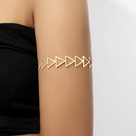 Punk Simple Style Triangle Alloy Plating Hollow Out Gold Plated Women's Arm Bracelet