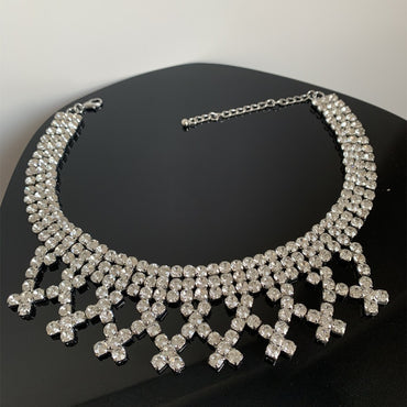 Luxurious Solid Color Silver Plated Rhinestones Alloy Wholesale Necklace