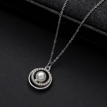 Basic Modern Style Classic Style Round Alloy Inlay Artificial Pearls Zircon Women's Pendant Necklace