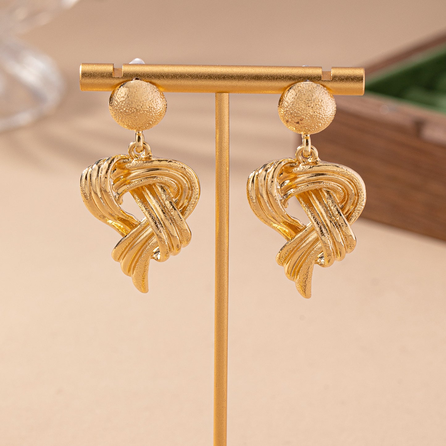 1 Pair Glam Retro Knot Plating Alloy 14K Gold Plated Drop Earrings