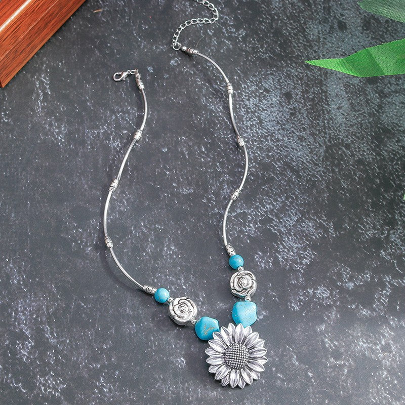 1 Piece Ethnic Style Round Heart Shape Flower Alloy Turquoise Plating Necklace
