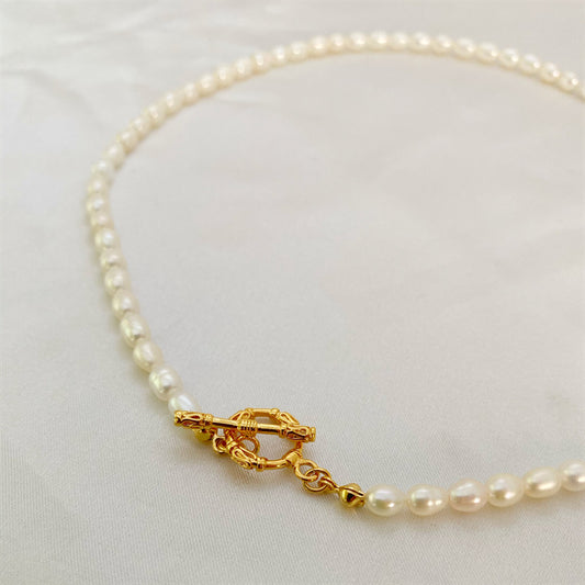 Simple Style Solid Color Pearl Beaded Necklace 1 Piece