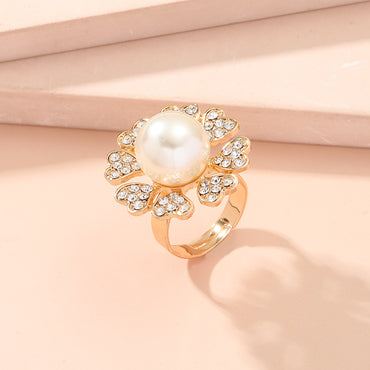 Fashion Creative Simple Diamond Pearl Clover Flower Alloy Ring