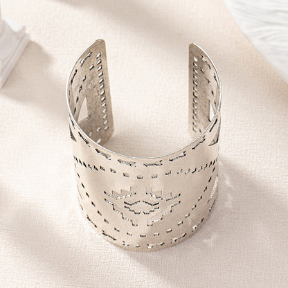Streetwear Irregular Alloy Hollow Out Women's Cuff Bracelets
