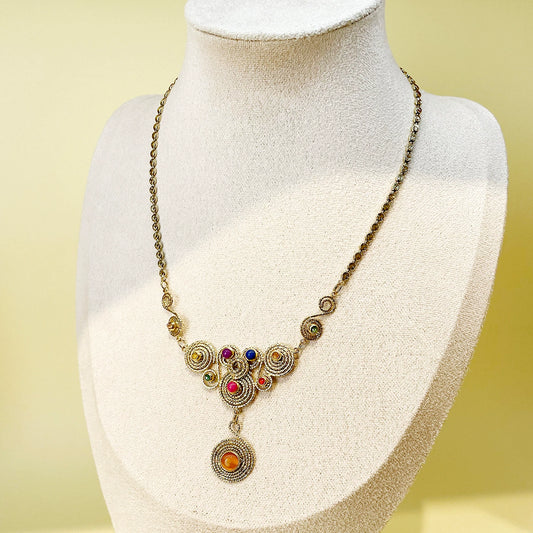 Fashion Stainless Steel Heavy Industry Necklace For Women With Metal Stitching Line Inlaid With Natural Stone And Electroplating Plants And Flowers Style