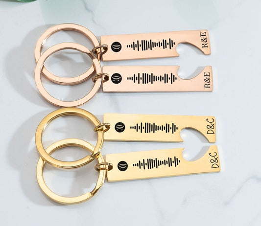 Personalized Keychain for The Couple,Spotify Keychain,Custom Engraved Scannable Spotify,Keychain Gifts for Men,Couple Gift,Girlfriend Gift