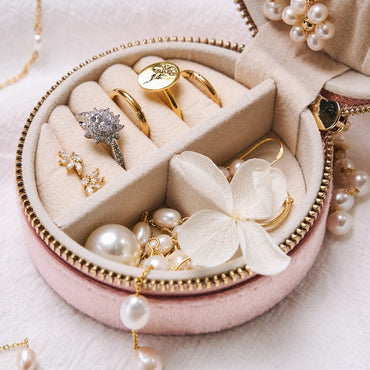Personalized Jewelry Box, Bridesmaid Gifts, Wedding Favors, Custom Velvet Jewelry Box, Travel Jewelry Case, Jewelry Organizer Birthday Gift