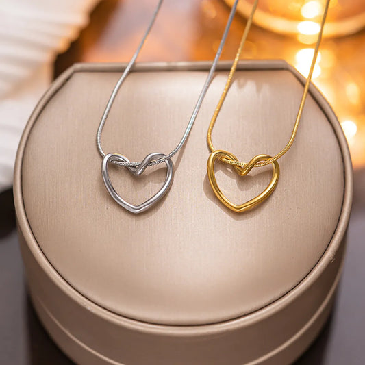 Simple Style Solid Color Stainless Steel Pendant Necklace