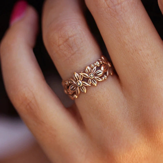 Wholesale Women's Copper Flower Ring With Electroplating