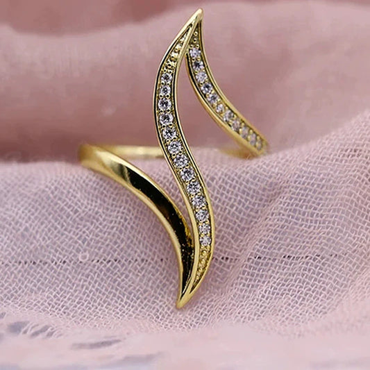 Wholesale Women's Copper Ring With Geometric Design And Inlaid Zircon