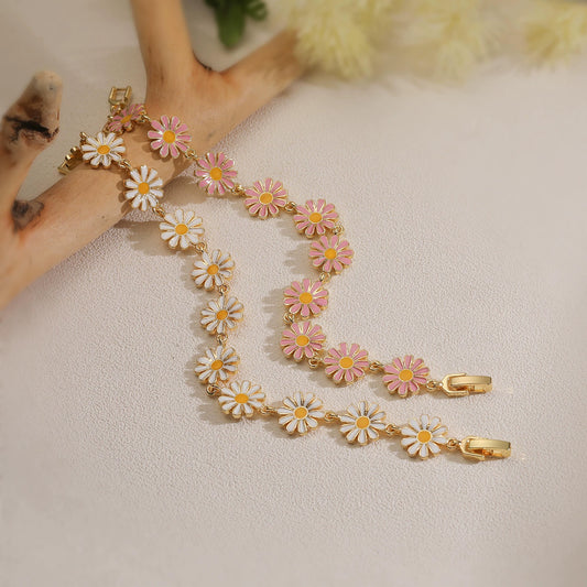 Wholesale Women's Copper Sweet Style Flower Shape Oil Dropping Bracelet