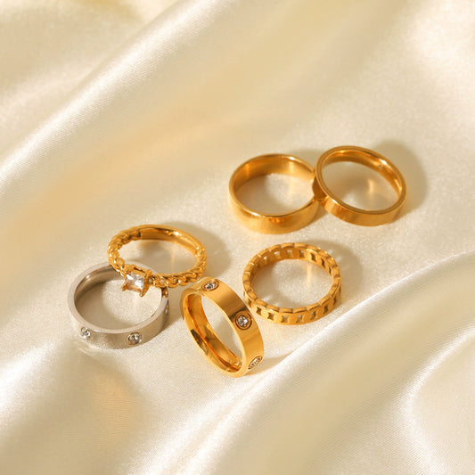 Wholesale Women's Stainless Steel Geometric Light Luxury Simple Ring With Electroplating And Diamondlike Gloss