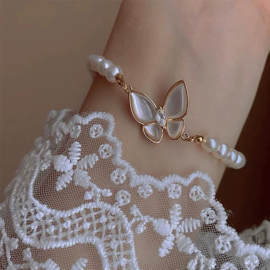 Women's Handmade Fritillaria Butterfly Freshwater Pearl Bracelet Copper 14K Goldplated Nearly Round