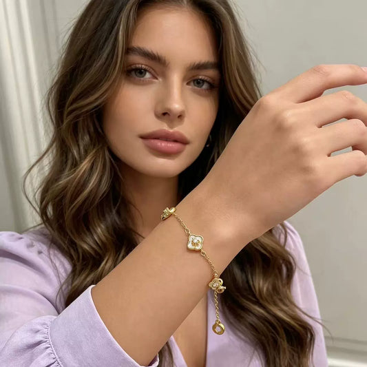 Women's Retro Copper Four Leaf Flower Bracelet With Diamond Encrusted Floral Design And Electroplated Exquisite Fashion Style