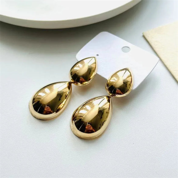 1 Pair Casual Classic Style Cool Style Oval Water Droplets Heart Shape Alloy Ear Studs