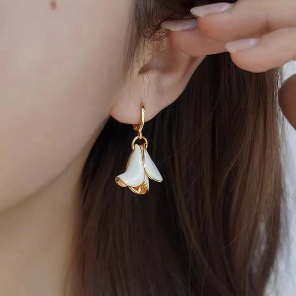 1 Pair Elegant Pastoral Flower Plating Alloy Gold Plated Drop Earrings