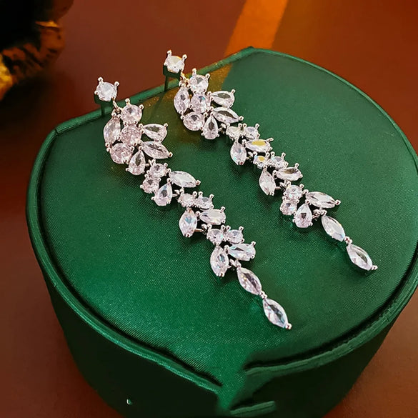 1 Pair Elegant Water Droplets Tassel Plating Inlay Copper Zircon Drop Earrings