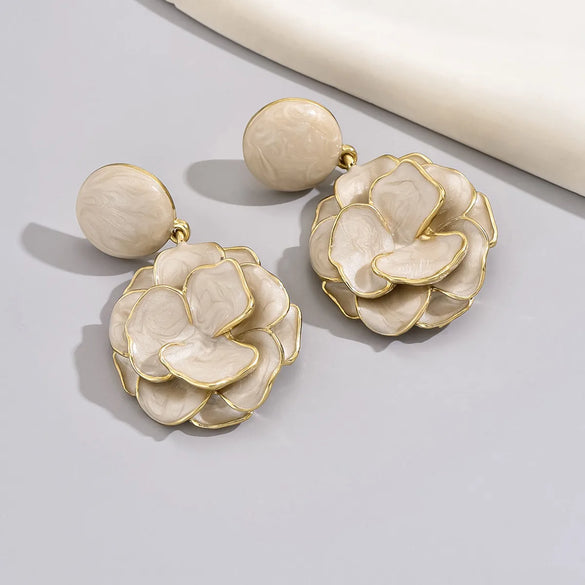 1 Pair Exaggerated Artistic Water Droplets Pearl Flower Alloy Drop Earrings