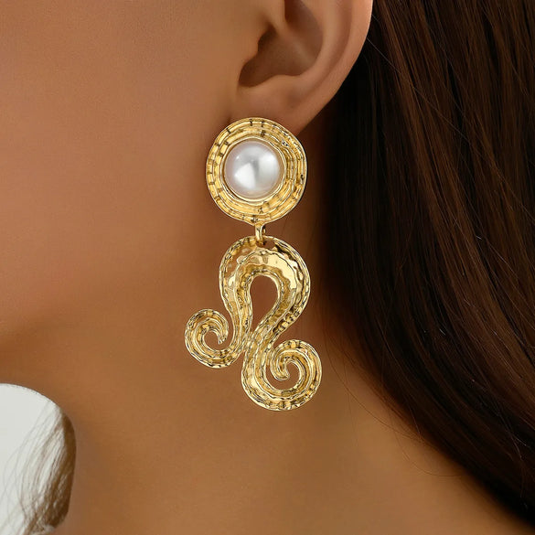 1 Pair Exaggerated Artistic Water Droplets Pearl Flower Alloy Drop Earrings