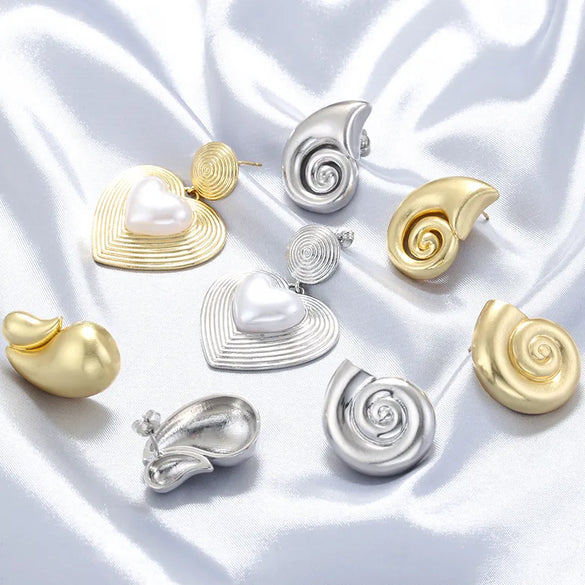 1 Pair Hip-Hop Vintage Style Beach Water Droplets Conch Heart Shape Inlay Copper Artificial Pearls 18K Gold Plated Drop Earrings Ear Studs