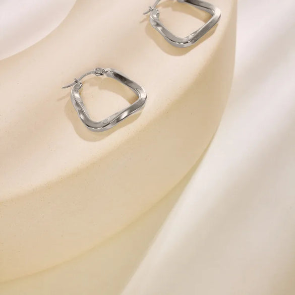 1 Pair IG Style Elegant Luxurious Solid Color 304 Stainless Steel 18K Gold Plated Earrings