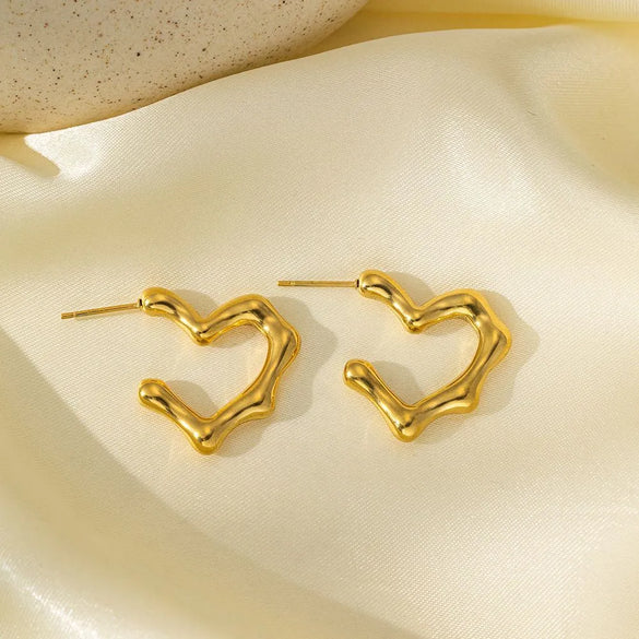 1 Pair IG Style Sweet Simple Style Heart Shape Hollow Out Inlay Titanium Steel Zircon Ear Studs