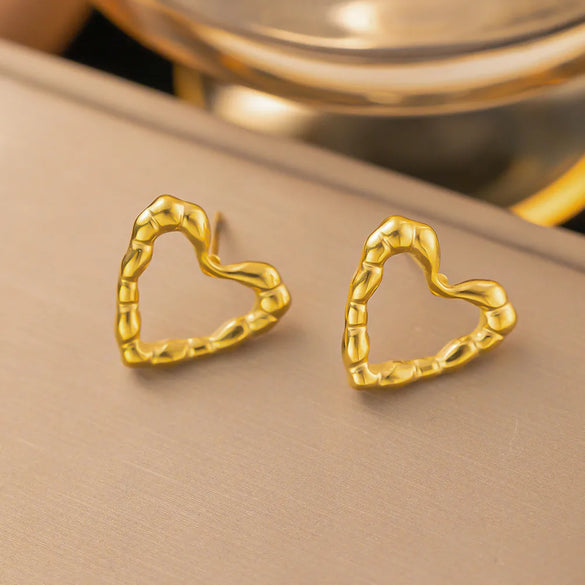 1 Pair IG Style Sweet Simple Style Heart Shape Hollow Out Inlay Titanium Steel Zircon Ear Studs
