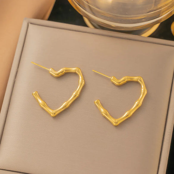 1 Pair IG Style Sweet Simple Style Heart Shape Hollow Out Inlay Titanium Steel Zircon Ear Studs