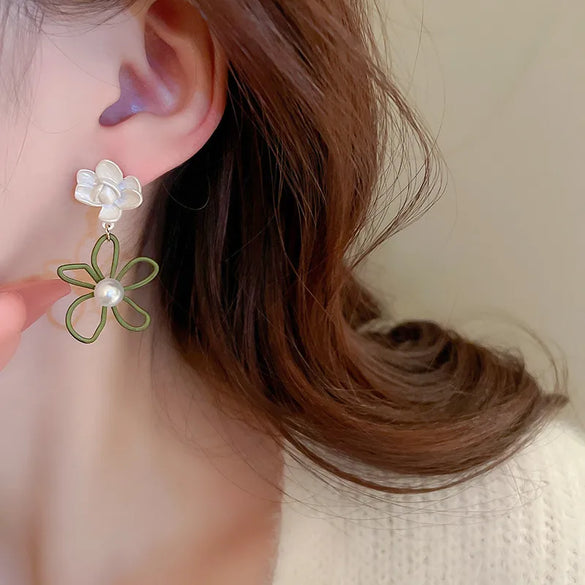 1 Pair Korean Style Flower Alloy Drop Earrings
