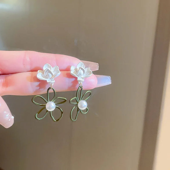 1 Pair Korean Style Flower Alloy Drop Earrings