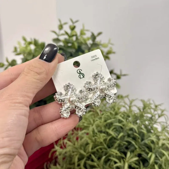 1 Pair/Package Casual Modern Style Simple Style Starfish Heart Shape Polishing Copper 18K Gold Plated White Gold Plated Ear Studs