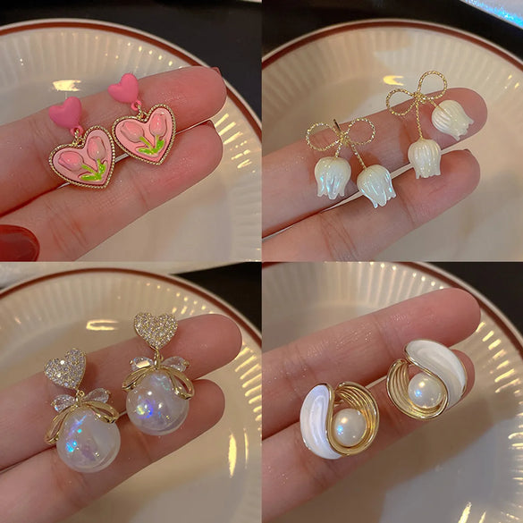 1 Pair Retro Heart Shape Flower Alloy Plating Artificial Pearls Rhinestones Women's Drop Earrings