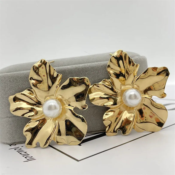 1 Pair Retro Leaf Flower Alloy Plating Women'S Drop Earrings