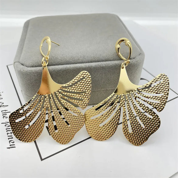 1 Pair Retro Leaf Flower Alloy Plating Women'S Drop Earrings
