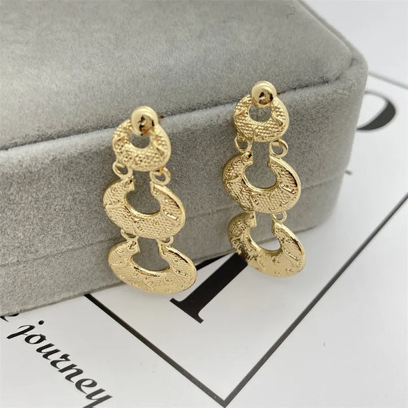 1 Pair Retro Leaf Flower Alloy Plating Women'S Drop Earrings