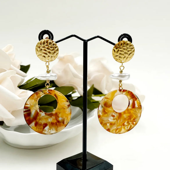 1 Pair Retro Round Pearl Plating Hollow Out 304 Stainless Steel Arylic Acrylic Pearl 14K Gold Plated Drop Earrings