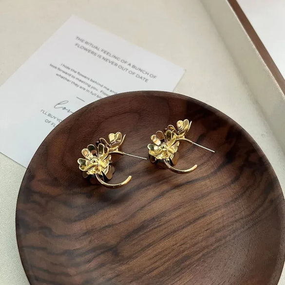 1 Pair Simple Style Flower Copper 18K Gold Plated Ear Studs