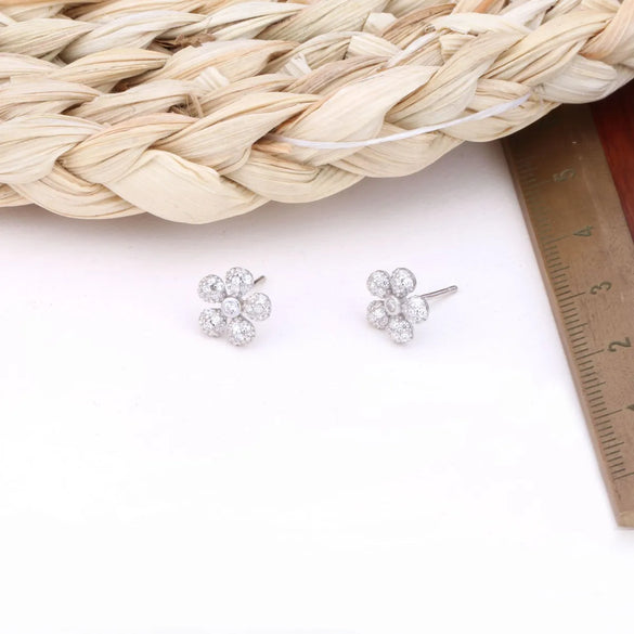 1 Pair Simple Style Flower Plating Inlay Sterling Silver Zircon White Gold Plated Ear Studs