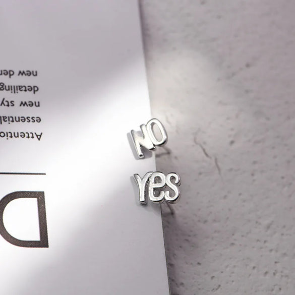 1 Pair Simple Style Letter Snowflake Copper Plated Women's Ear Studs