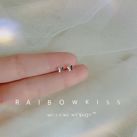 1 Pair Simple Style Letter Snowflake Copper Plated Women's Ear Studs