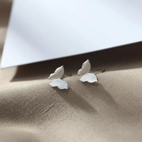 1 Pair Simple Style Letter Snowflake Copper Plated Women's Ear Studs