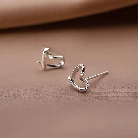 1 Pair Sterling Silver Heart Shape Ear Studs