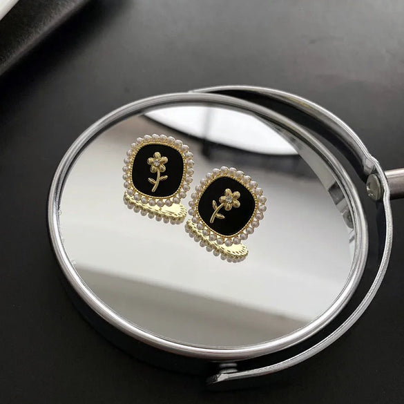1 Pair Vintage Style Flower Alloy Ear Studs