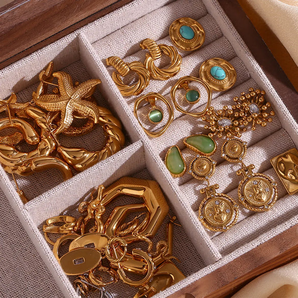 1 Pair Vintage Style Simple Style Classic Style Geometric Snake Plating Inlay Stainless Steel Rhinestones 18k Gold Plated Earrings