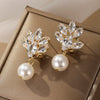 1 Pair Vintage Style Simple Style Snowflake Plating Inlay Brass Artificial Pearls Crystal Drop Earrings